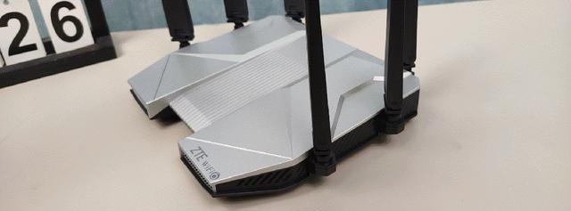 性能强大无短板，外观酷炫用料足、中兴AX5400Pro+旗舰版路由器