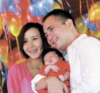 胡静|为不和妻子分房睡，50亿身价老公切除扁桃体，胡静爱了3年才肯嫁