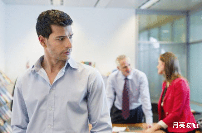 |上级批评时,不是“自己看不上对方”,而是用这3种方法应对