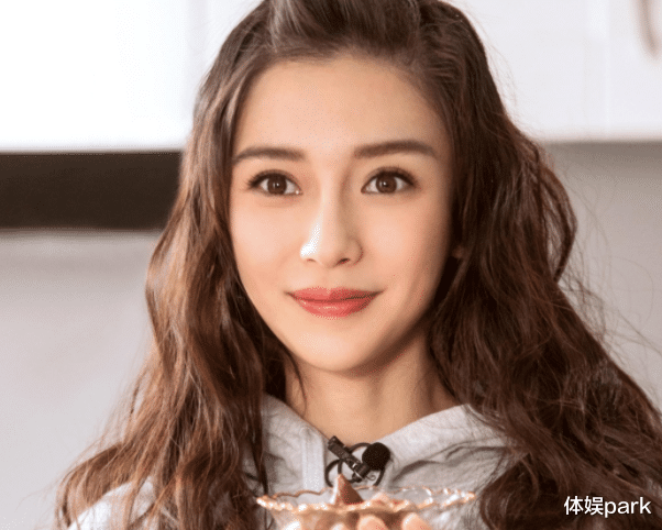 Angelababy|杨颖离婚以后日子过成了这样，大家都躲开她