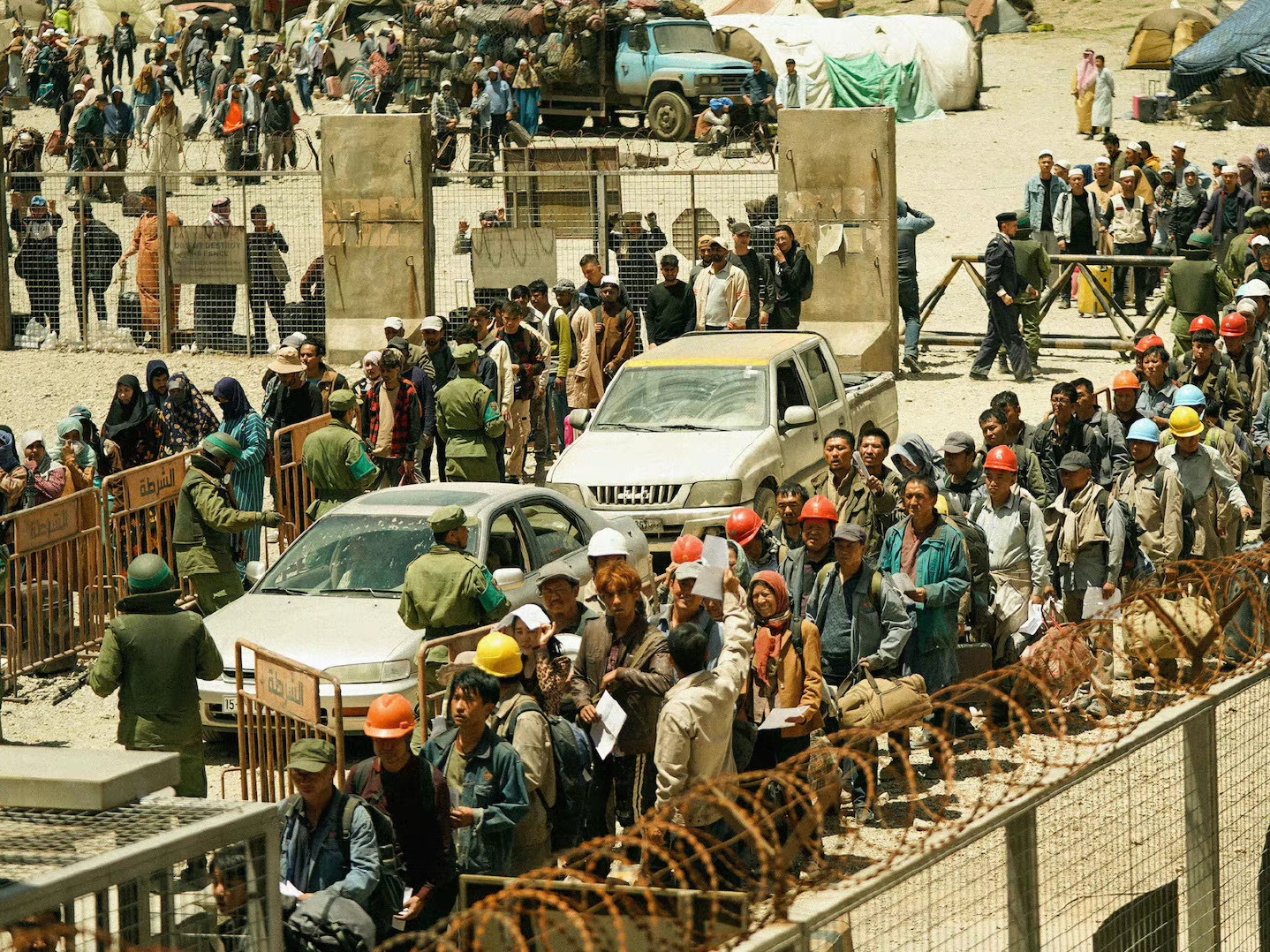 00后|《万里归途》只突破了14亿,王俊凯颇受争议