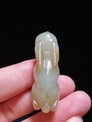 新疆维吾尔自治区|明 和田玉籽料 白玉 玉兔 把件