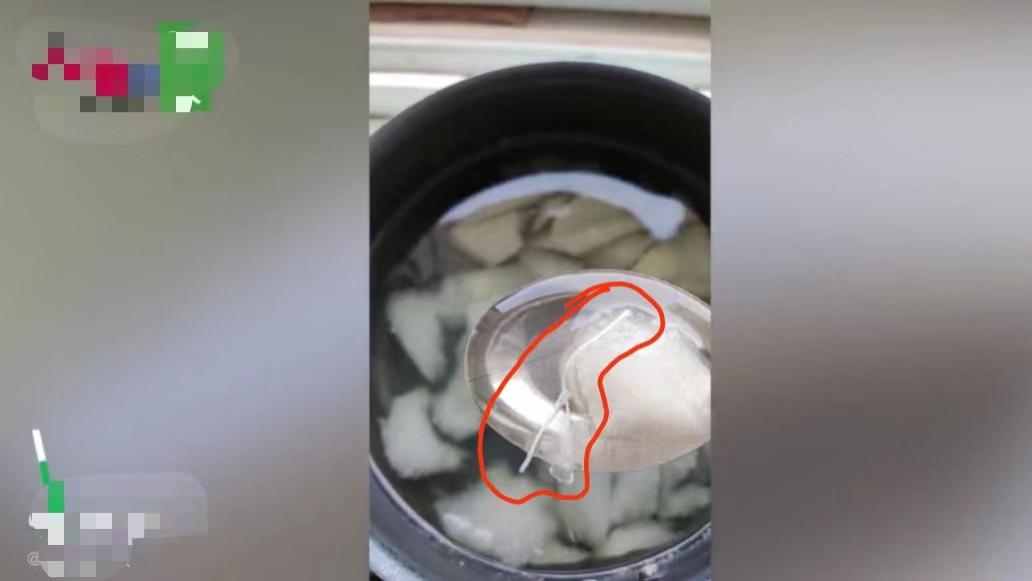 河北，一女子在煮梨水时，发生了一件“怪事”
