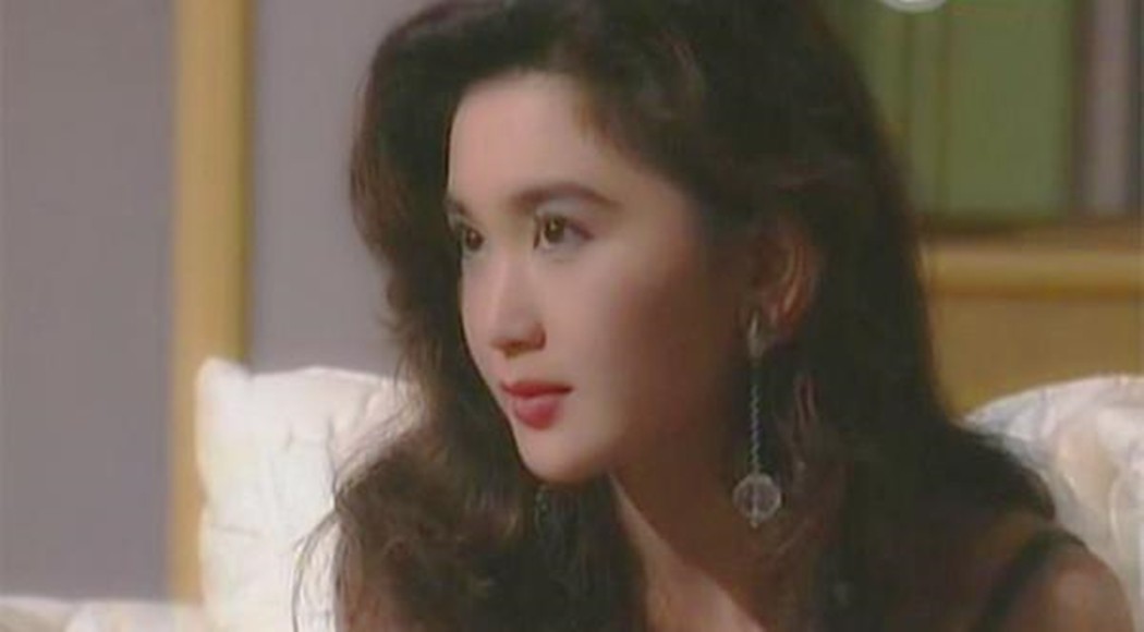 经典|别再吹捧“巴掌脸”了！15位“胖脸”也好看的女星，个个美得耀眼