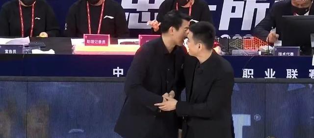 辽宁男篮|辽宁广厦G2决赛，杨鸣郭艾伦最新摊牌，杜锋发声给王博提个醒