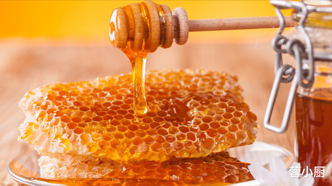 秋日进补要忌嘴,小心伤脾胃!提醒:少吃姜和桂圆,多吃6样才对