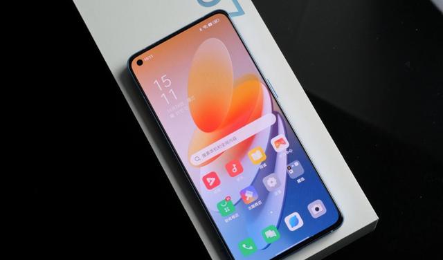 阿里巴巴|OPPOReno7宣布降1000元，8+256G版本也不例外，只图能清库存