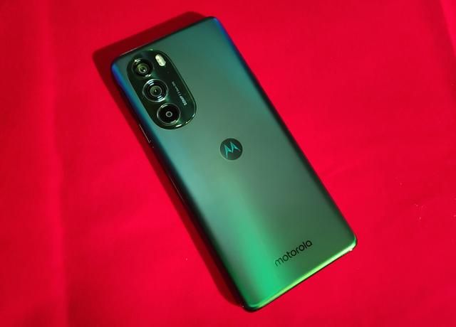 摩托罗拉|时隔半年，moto edge X30再受好评，这是为何？