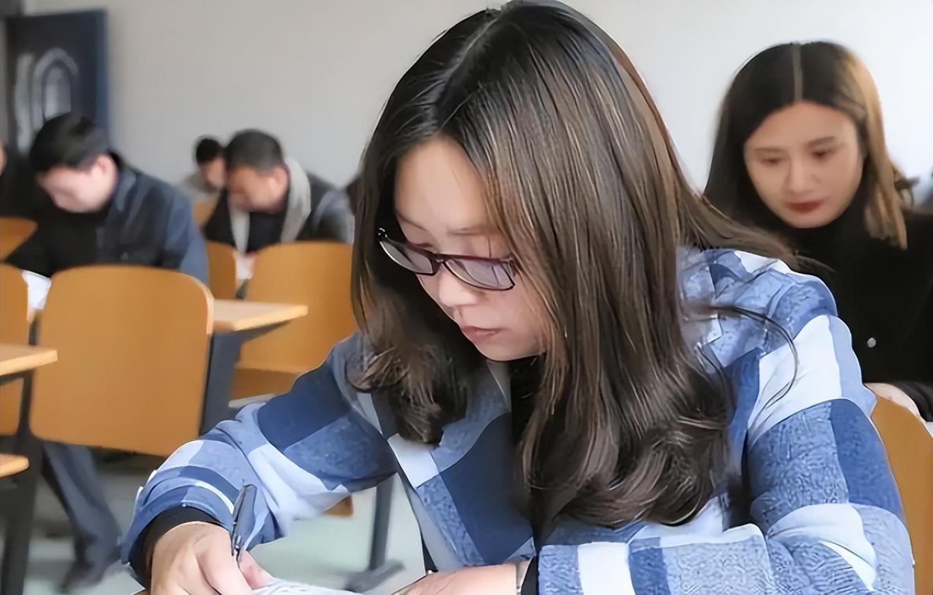 招聘|广西某事业编招聘,专业和备注要求南辕北辙,网友:就差没写名了