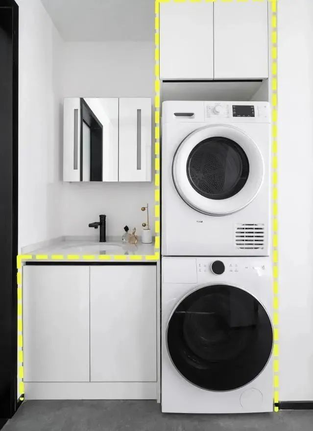 还是我不够聪明,早点装个组合洗漱柜,卫生间再小,收纳也能翻倍