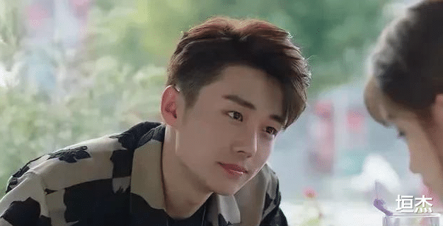 许凯|“嘴歪”也好看的男星，只服这8位，嘴巴不端正依旧帅气迷人