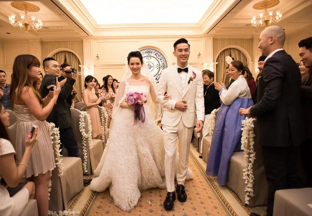 二胎|戚薇发文“又一只”官宣诞下二胎，难掩心中喜悦，儿子将随母姓