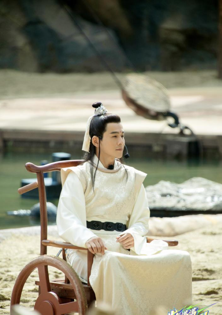 经典|硬扮当年角色,好好的经典被自己一手毁掉,我想关掉电视机