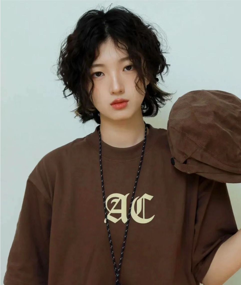 发型 最值得尝试的女士发型，有短也有长，总有一款适合你