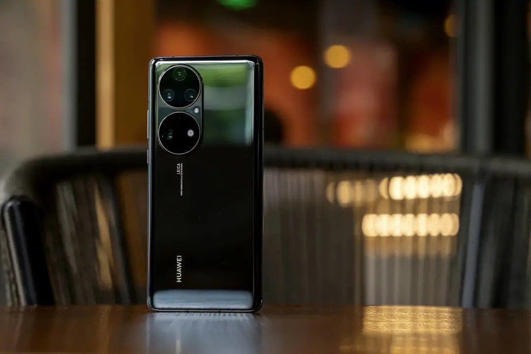 麒麟9000|麒麟9000封神之作：华为P50 Pro仅剩耀金黑典藏版可选，8288元到手