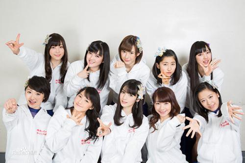 我是歌手|杨迪让超短裙少女蛤蟆跳被指责，贾玲为其发声，综艺尺度再惹争议