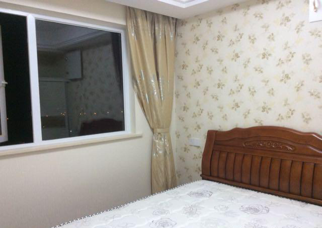 乔迁新居,老公亲自下厨庆祝,朋友说电视墙大气,我觉得柜子漂亮