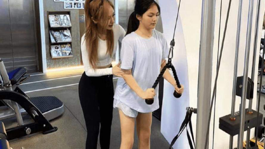 教练 王诗龄被教练晒健身照，成功减重58斤，长腿纤瘦，减肥前后变化大