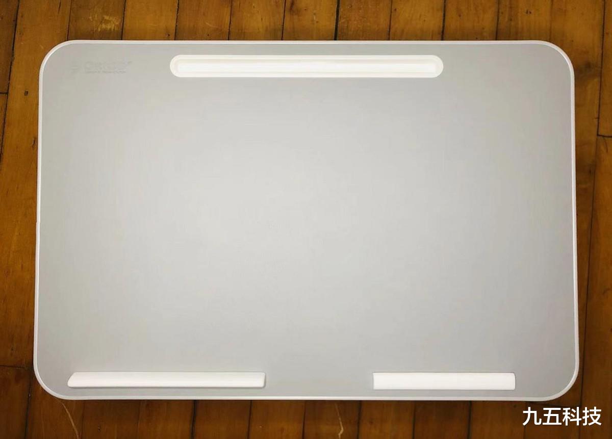 手机行业|赖床必备神器,ORICO折叠电脑桌使用分享,跟你想得很不一样