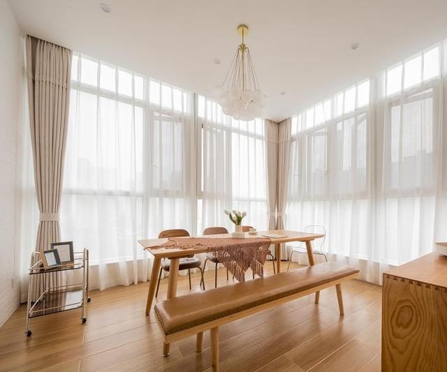 188顶复式，拆入户花园、封露台成就大格局，装好实际只花20万