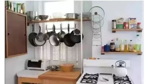 媳妇说把厨房吊柜拆了,装修完,为此发火的我,乖乖跪搓衣板!