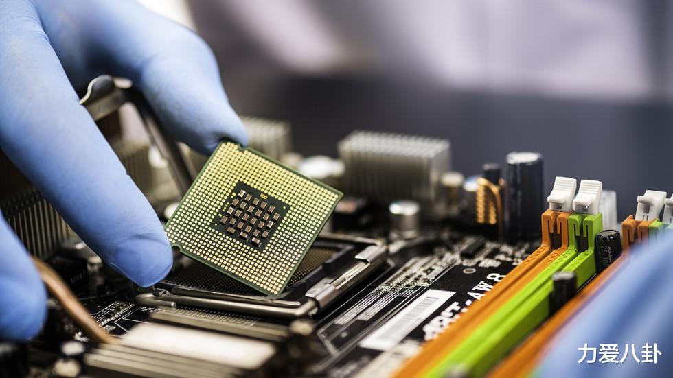 芯片|千钧之重!国产手机系统,或决定国产芯片的命运