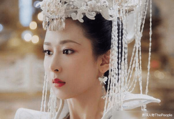 古装剧|关晓彤从被嘲到出圈，杨紫弃清淡变惊艳，古装剧造型还没综艺强？