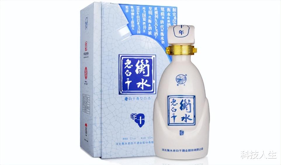 辽宁66岁大爷,大方晒家中酒库,内行人:这大爷不一般