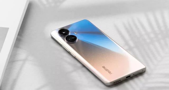 旗舰机|真我10Pro+体验解析:旗舰质感+护眼屏的优秀体验