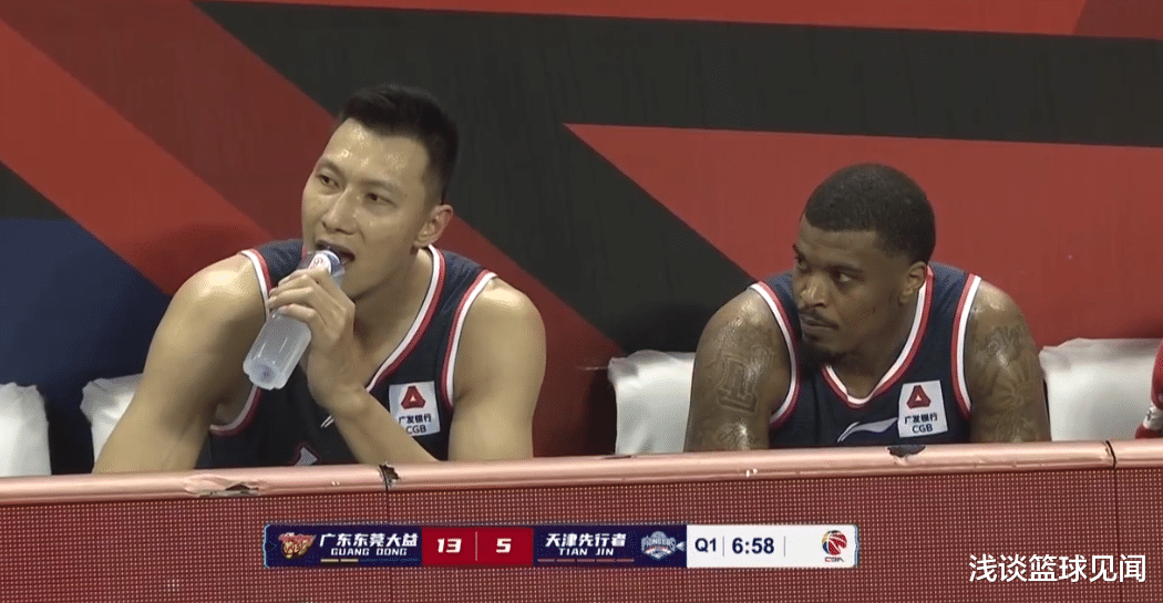 广东男篮|莱多三分百发百中，阿联二飞屡次受益，广东队喜迎虎将