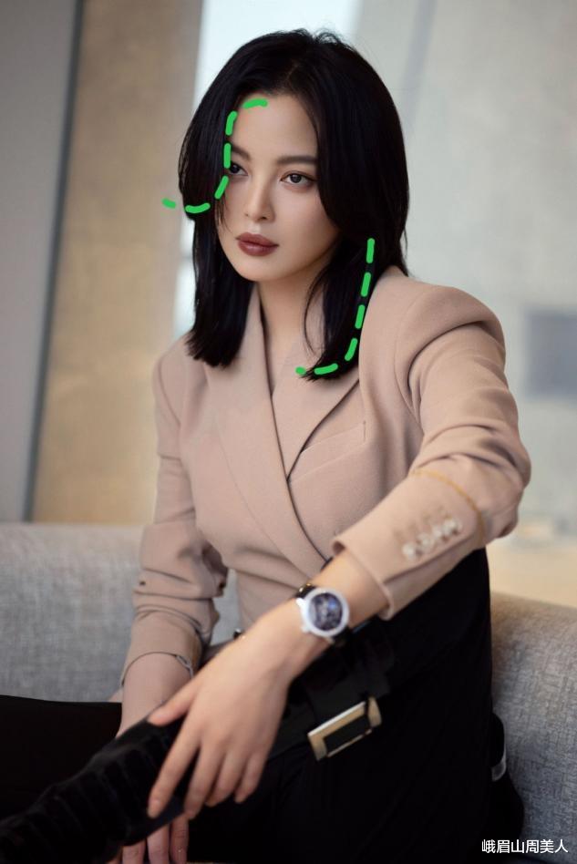 米饭 ?女人过了45岁就别留黑长直了，显老！试试这4种减龄发型，真洋气
