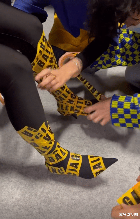 金·卡戴珊|不愧是美国头号“名媛家族”，这些辣眼睛的造型，也就卡戴珊了