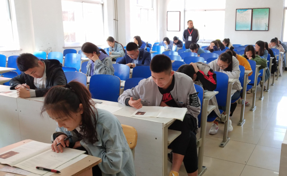 应届生|考公、考编时，“应届生”定义比你想的宽泛，往届毕业生也有机会