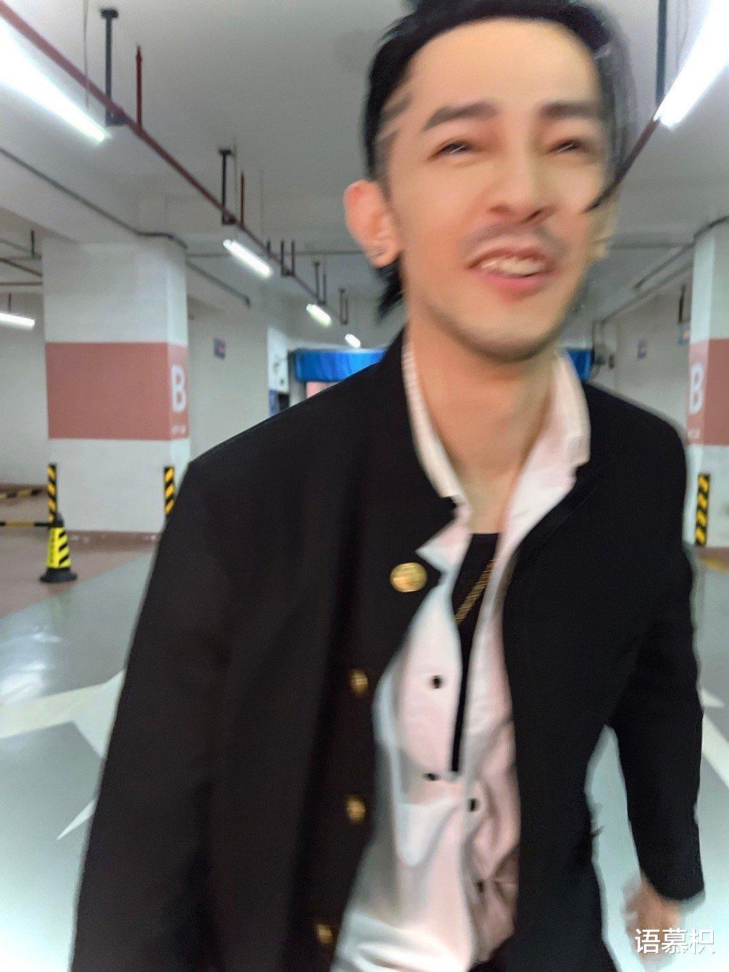 汪东城|汪东城近照引热议，嗨喊哥就是野！网友惊呆：他怎么变成了塑料脸