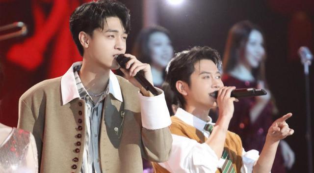 爸爸去哪儿|德云社相声春晚上演，秦霄贤节目被指抄袭，节目组已将视频下架