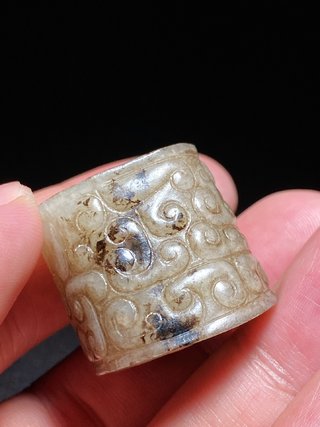 和田玉籽料|战国 和田玉籽料 白玉 蟠虺纹 卷云纹 玉勒子