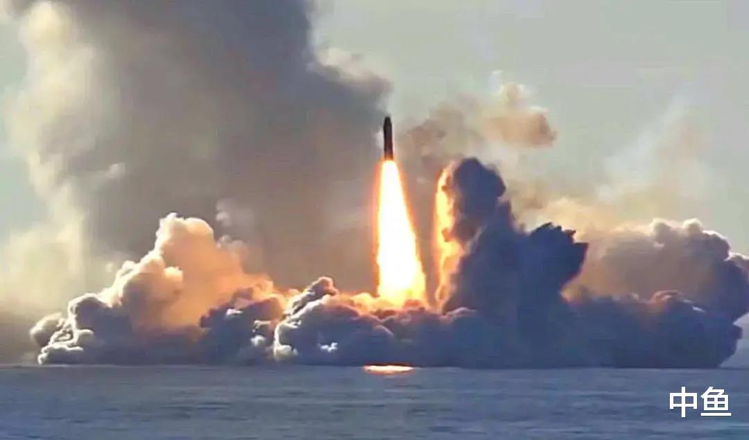 普京签署两项法令!提醒俄军做好打大仗的准备