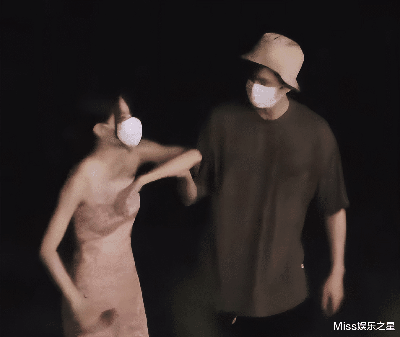 张云龙|折纸戒、遛海边，张云龙钟楚曦早已喜结良缘，圈内人心知肚明