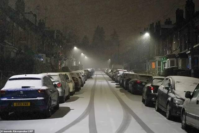 黑河|英国迎来2022年第一场雪,各地雪景美到醉!英国最贵冬天到来