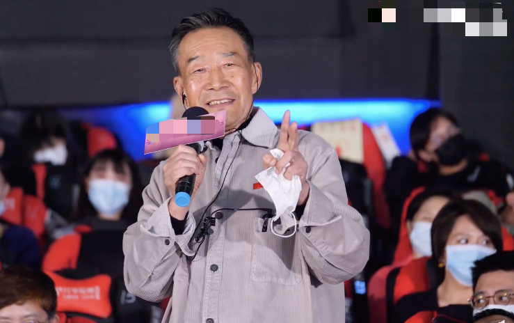 李雪健|李雪健的儿子李亘：我的沧桑母亲，我的癌症父亲，我带泪的亲情