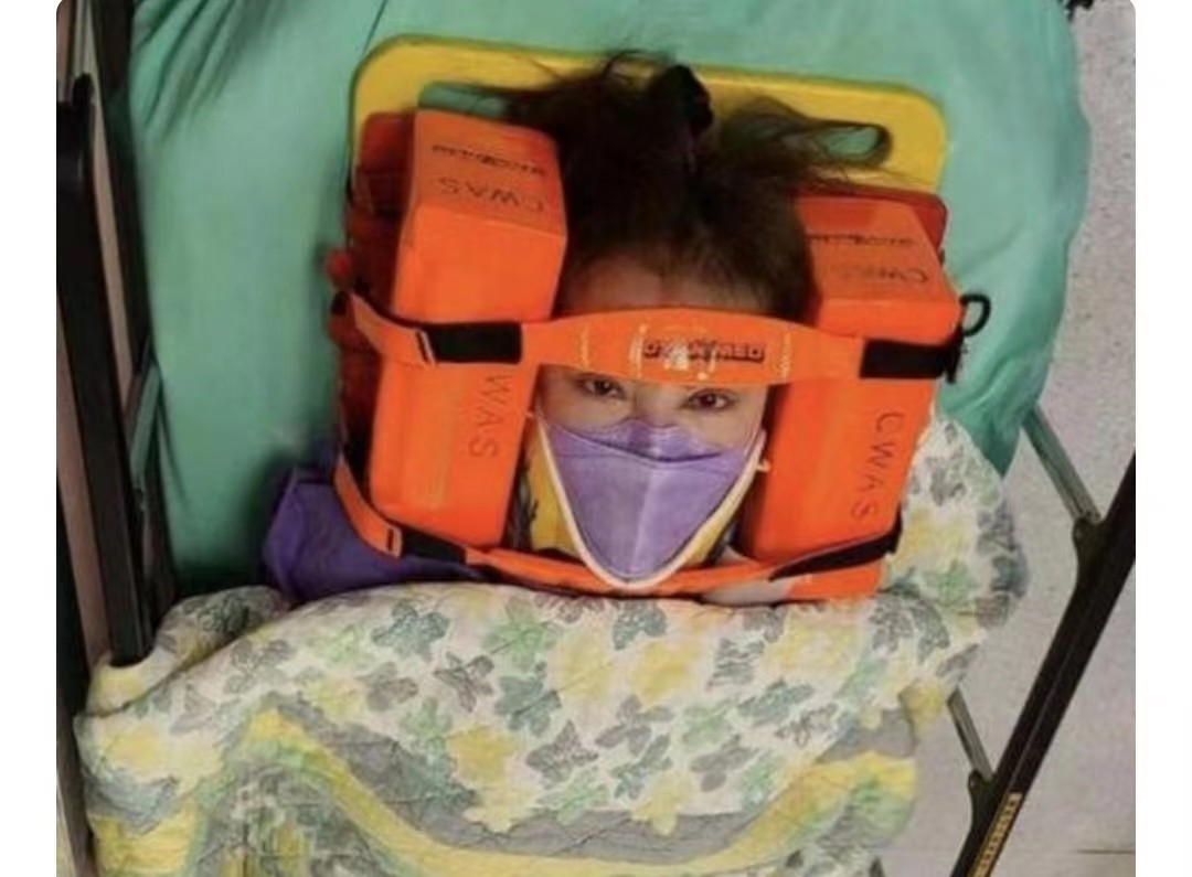 温碧霞|“顶级美人”的尴尬现状:大多不愿自然老去,一个比一个脸僵