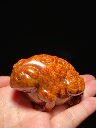 和田玉籽料|明 和田玉籽料 红沁 青蛙 玉蛙 摆件 把件 纸镇