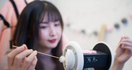 交易|又一行业兴起，从业者赚钱全靠“哄”，部分人月薪达3万，需警惕