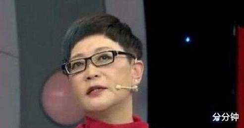 杨蕾|小品女王杨蕾被婚变毁掉的10年:因气得病面部发黑,整日靠酒麻痹