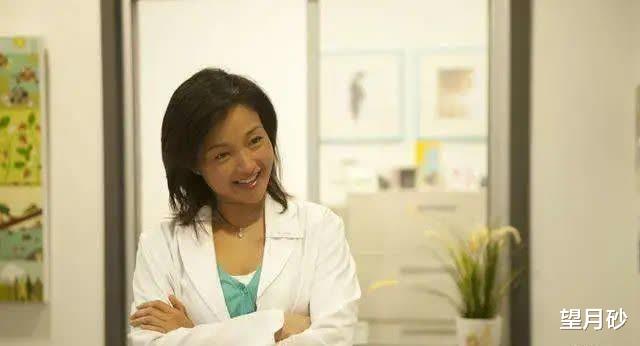 沉香如屑|8位过气明星生存状态：有的在火锅店当服务员，有的在夜总会谋生