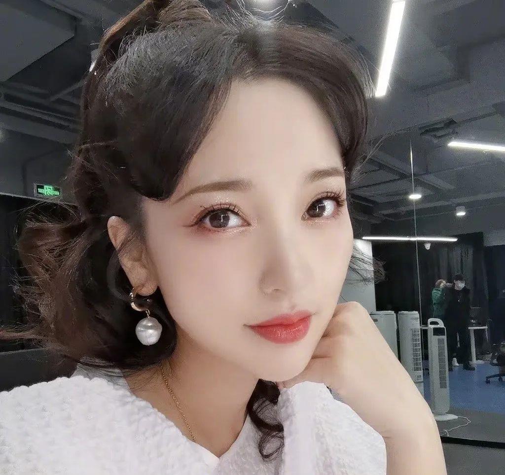 金莎|小八卦，景甜，金莎，马思纯，张碧晨，井柏然