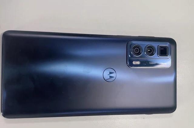 |友商彻底爆发,骁龙870手机降至1489元,还有144Hz高刷和50倍变焦