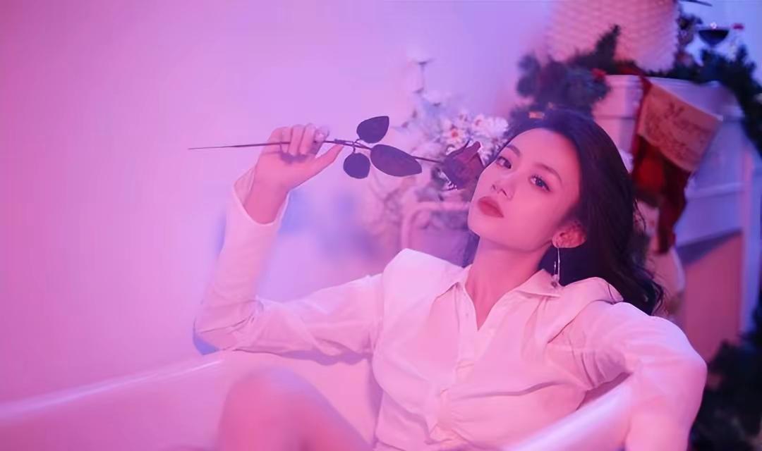 伍珂玥|伍珂玥人美歌甜,为什么梦响强音不捧她?原来很现实