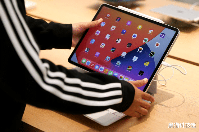 iPad|苹果前高管发声引争议：iPad正在走下坡路，市场不存在“刚需”