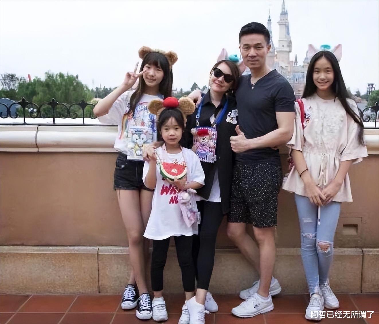 汪小菲|汪小菲直播前一秒说想孩子，下一秒喊快买酸辣粉，吃人血馒头